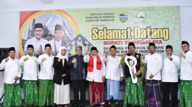 Bupati Tasikmalaya Serahkan Bantuan Kendaraan Operasional Untuk DMI