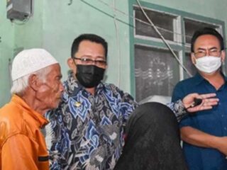 Bupati Tasikmalaya Dampingi Sekjen Kemensos Tinjau Perbaikan Rutilahu