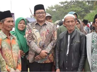 Bupati Ade Ingatkan Pentingnya Silahturahmi dan Gotong Royong dalam PHBI 2023