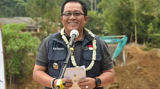 Bupati Ade Tandai Dimulainya Pembangunan Jembatan Cisepet