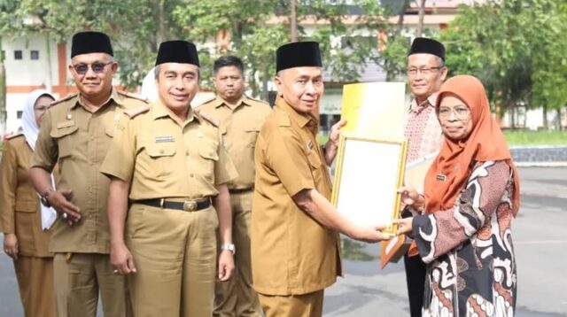 Pjs. Bupati Tasikmalaya Pimpin Apel dan Pelepasan Purna Tugas ASN