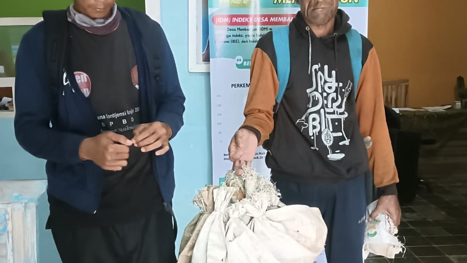 Pemburu liar mendapat sanksi sosial dan edukasi, diwajibkan menandatangani surat pernyataan untuk tidak mengulangi perbuatannya, Senin 3 Maret 2025.