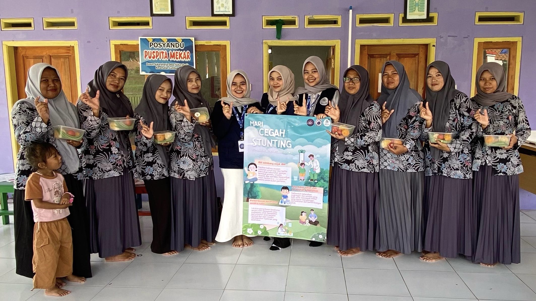 Semangat kolaborasi di Posyandu Desa Sukaraharja.