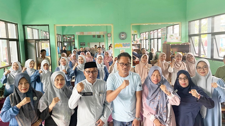 Guru-guru Cibeureum bersatu dalam misi meningkatkan kualitas pembelajaran. Diseminasi sebagai wujud nyata dedikasi untuk pendidikan lebih baik. Jum'at (28/11/2025).