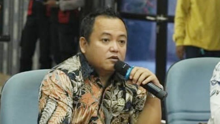 Komisi I DPRD Kabupaten Tasikmalaya menyoroti keterbatasan alat perekam e-KTP yang berdampak pada pelayanan administrasi kependudukan, Senin (10/11/2025)..