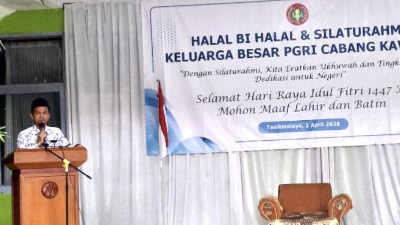 Ketua PGRI Cabang Kawalu, Indra Wahyuni, S.Pd., menyampaikan pesan persatuan dan semangat kebersamaan bagi seluruh anggota. Rabu (1/4/2026).