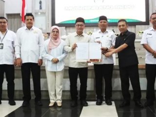 Musrenbang Bupati Tasikmalaya H. Cecep Nurul Yakin bersama Wakil Bupati H. Asep Sopari Al-Ayubi berfoto bersama jajaran usai pelaksanaan Musrenbang RKPD Kabupaten Tasikmalaya Tahun 2027 di Pendopo Baru, Rabu (1/4/2026). Dok. Istimewa