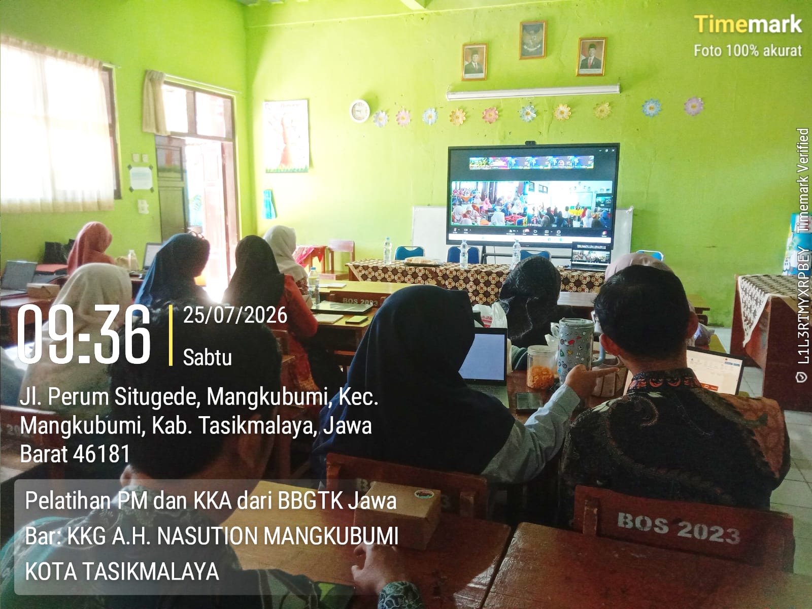 Pembukaan Pelatihan PM dan KKA secara daring melalui Zoom yang diikuti peserta KKG A.H. Nasution Mangkubumi bersama komunitas pendidikan se-Jawa Barat. Kamis 13/08/2026.