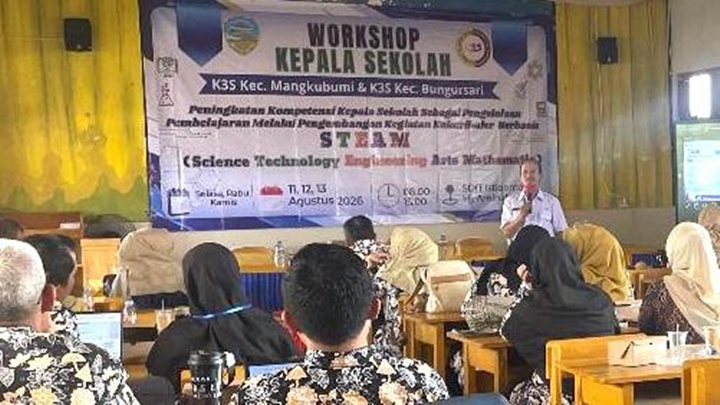 Peserta Workshop Kepala Sekolah K3S Kecamatan Mangkubumi dan Bungursari mengikuti kegiatan peningkatan kompetensi kepala sekolah dan penguatan implementasi pendidikan inklusif, yang berlangsung di SDIT Istiqomah Hj. Aminah, Rabu, 12/08/2026.