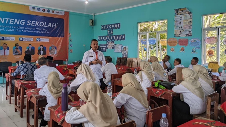 Kegiatan Bimbingan Teknis (Bimtek) BENTENG SEKOLAH yang diinisiasi Forum KKG Kecamatan Bungursari Kota Tasikmalaya. Dok. Foto: Reji Maulana